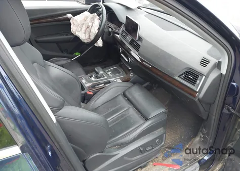 2018 Audi Q5 2.0T Premium/2.0T Tech Premium z USA, uszkodzony, nr VIN WA1BNAFY4J2224305